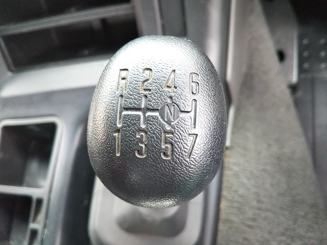 いすゞギガトレーラーヘッド（トラクターヘッド）大型（10t）[写真36]