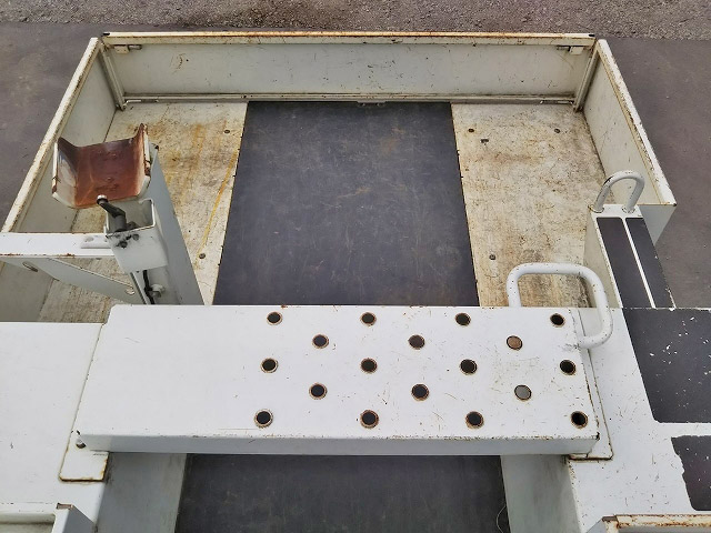 いすゞエルフ高所作業車小型（2t・3t）[写真13]