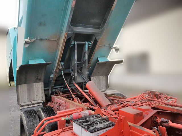 いすゞフォワードパッカー車（塵芥車）増トン（6t・8t）[写真15]