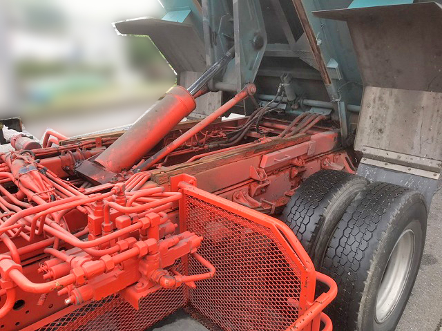 いすゞフォワードパッカー車（塵芥車）増トン（6t・8t）[写真17]