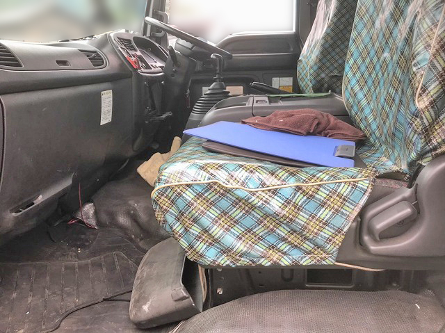 いすゞフォワードパッカー車（塵芥車）増トン（6t・8t）[写真29]