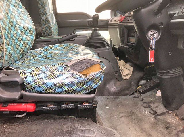 いすゞフォワードパッカー車（塵芥車）増トン（6t・8t）[写真31]