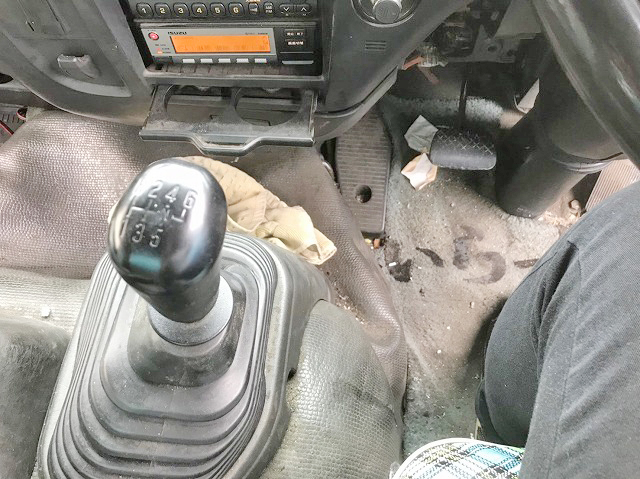 いすゞフォワードパッカー車（塵芥車）増トン（6t・8t）[写真36]