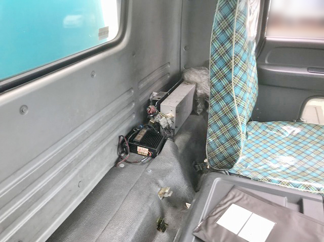 いすゞフォワードパッカー車（塵芥車）増トン（6t・8t）[写真37]