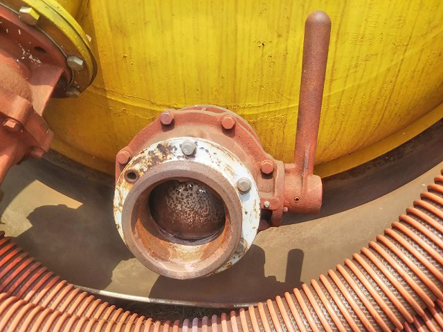 三菱ふそうスーパーグレート汚泥吸引車大型（10t）[写真10]