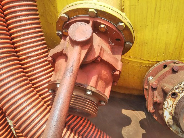 三菱ふそうスーパーグレート汚泥吸引車大型（10t）[写真09]