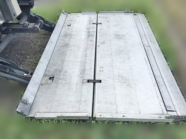 UDトラックスコンドル冷凍車（冷蔵車）中型（4t）[写真14]