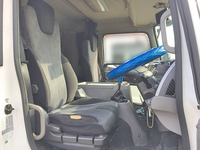 UDトラックスコンドル冷凍車（冷蔵車）中型（4t）[写真24]