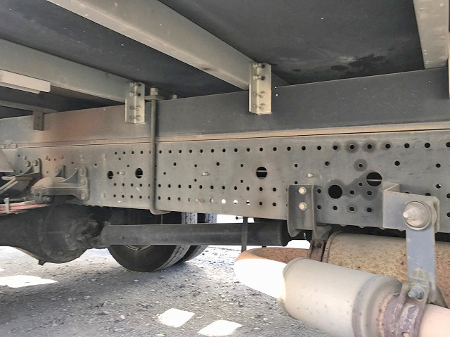 いすゞフォワードアルミバン中型（4t）[写真18]