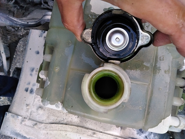 三菱ふそうスーパーグレートダンプ大型（10t）[写真14]