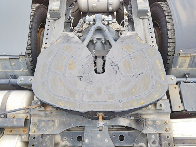 日野プロフィアトレーラーヘッド（トラクターヘッド）大型（10t）[写真10]