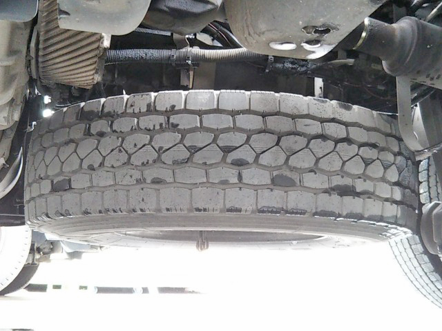 日野プロフィアトレーラーヘッド（トラクターヘッド）大型（10t）[写真24]