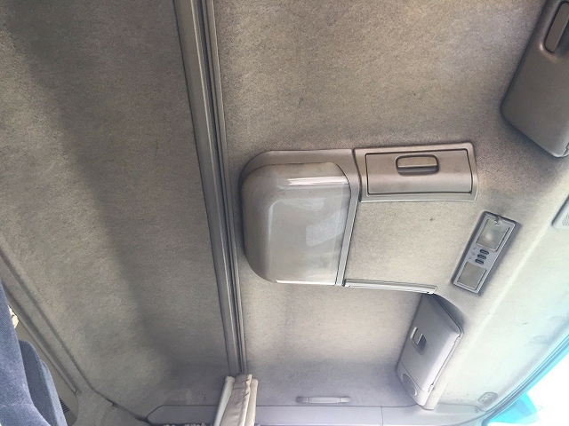 三菱ふそうスーパーグレート平ボディ大型（10t）[写真29]