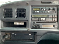 三菱ふそうスーパーグレート平ボディ大型（10t）[写真33]