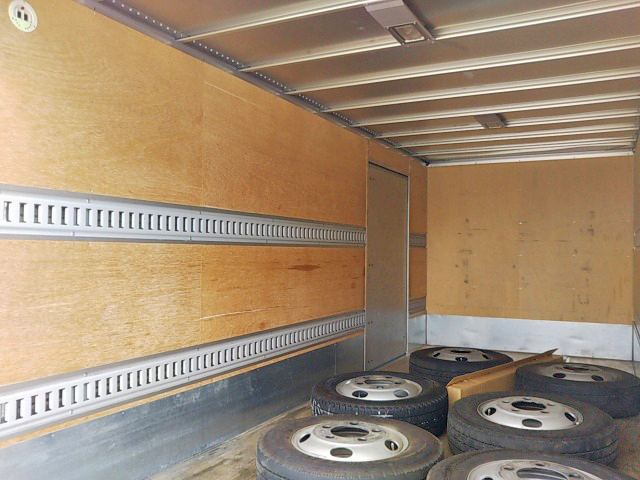 日野デュトロアルミバン小型（2t・3t）[写真14]