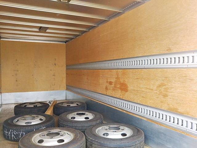 日野デュトロアルミバン小型（2t・3t）[写真15]