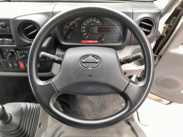 日野デュトロアルミバン小型（2t・3t）[写真34]