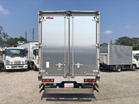 いすゞエルフアルミウイング小型（2t・3t）[写真11]