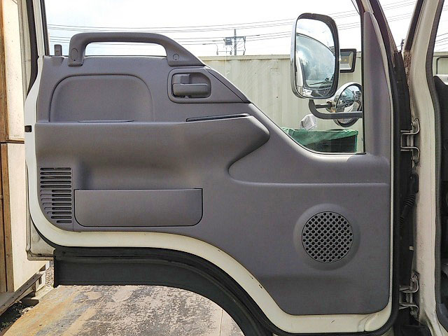 いすゞエルフアルミウイング小型（2t・3t）[写真29]