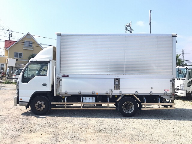 いすゞエルフアルミウイング小型（2t・3t）[写真05]