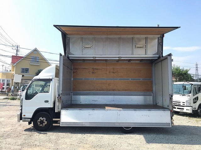 いすゞエルフアルミウイング小型（2t・3t）[写真06]