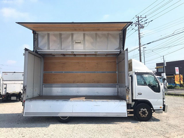 いすゞエルフアルミウイング小型（2t・3t）[写真08]