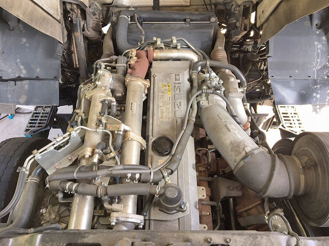 いすゞギガトレーラーヘッド（トラクターヘッド）大型（10t）[写真22]