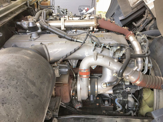 いすゞギガトレーラーヘッド（トラクターヘッド）大型（10t）[写真24]