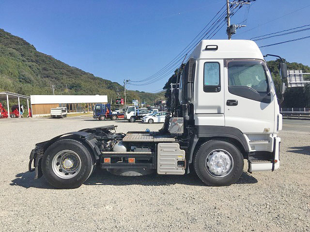 いすゞギガトレーラーヘッド（トラクターヘッド）大型（10t）[写真06]