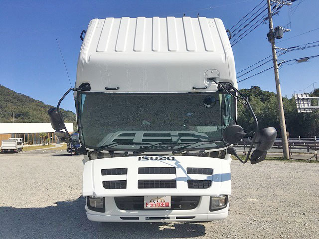 いすゞギガトレーラーヘッド（トラクターヘッド）大型（10t）[写真08]