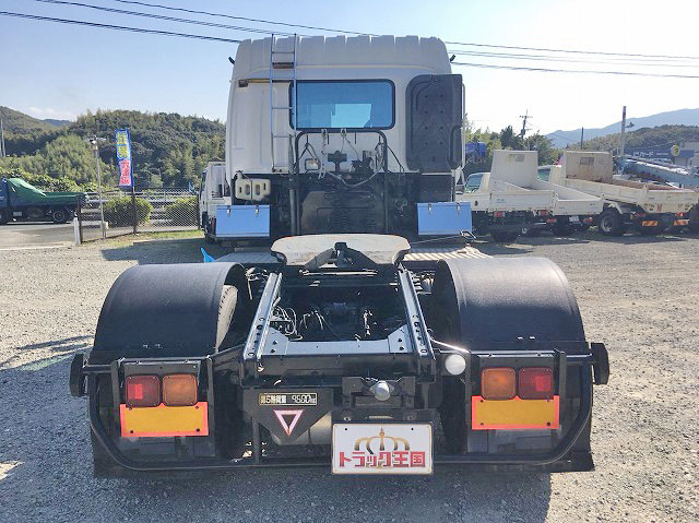 いすゞギガトレーラーヘッド（トラクターヘッド）大型（10t）[写真09]