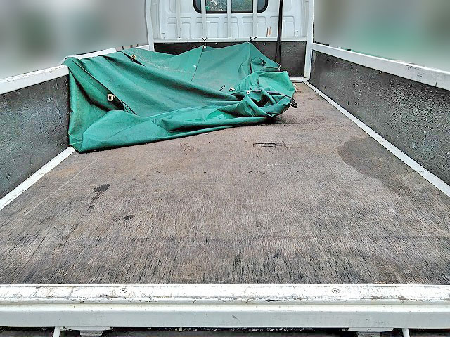 日産アトラス平ボディ小型（2t・3t）[写真10]