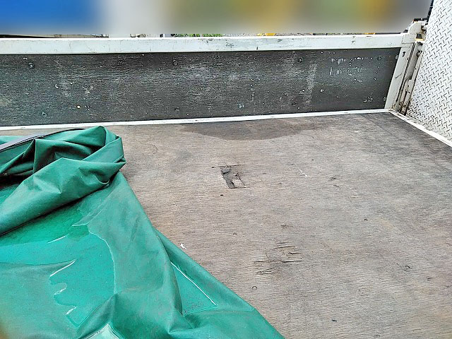 日産アトラス平ボディ小型（2t・3t）[写真11]