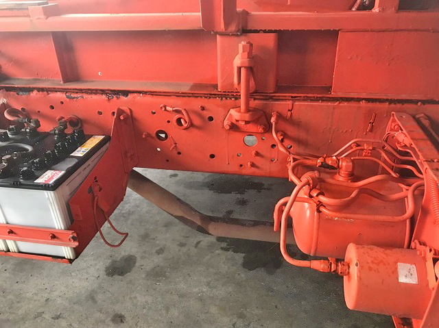 いすゞフォワードジャストンアームロール中型（4t）[写真08]