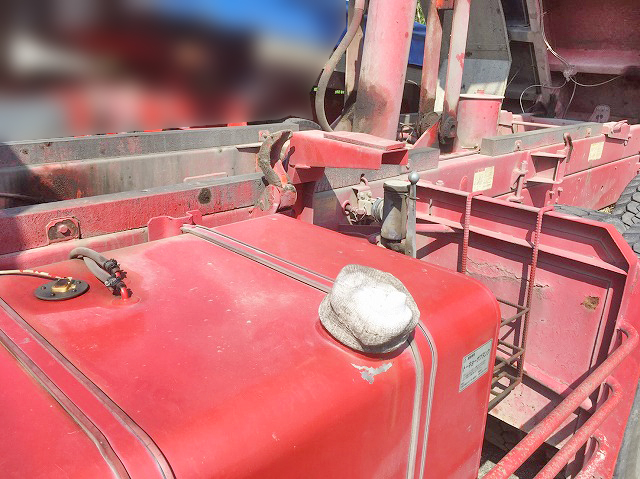 日野プロフィアダンプ大型（10t）[写真13]