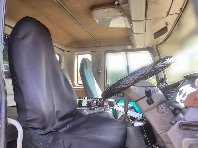 日野プロフィアダンプ大型（10t）[写真28]