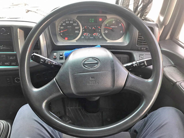 日野レンジャーアルミウイング中型（4t）[写真30]