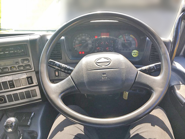 日野プロフィア汚泥吸引車大型（10t）[写真25]