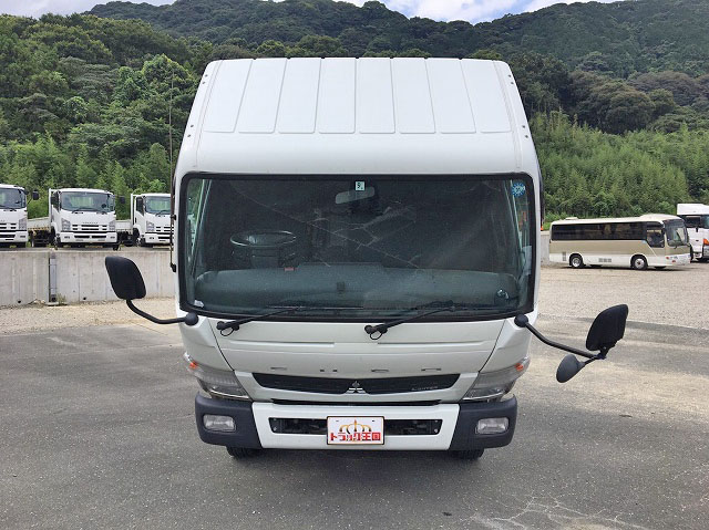 三菱ふそうキャンター平ボディ小型（2t・3t）[写真10]