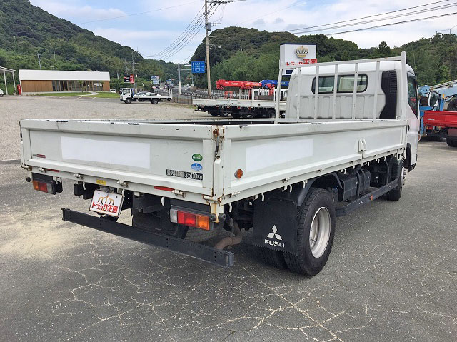 三菱ふそうキャンター平ボディ小型（2t・3t）[写真02]