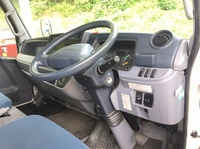 三菱ふそうキャンター平ボディ小型（2t・3t）[写真28]
