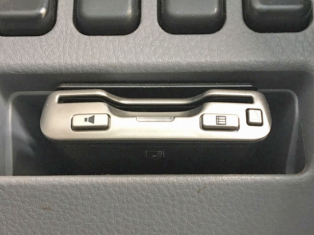 三菱ふそうキャンター平ボディ小型（2t・3t）[写真36]