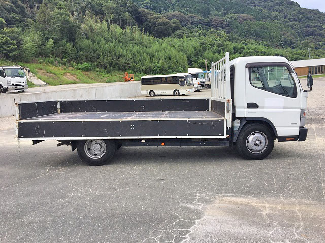 三菱ふそうキャンター平ボディ小型（2t・3t）[写真08]