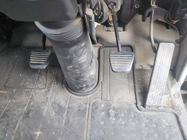 いすゞエルフクレーン4段小型（2t・3t）[写真35]