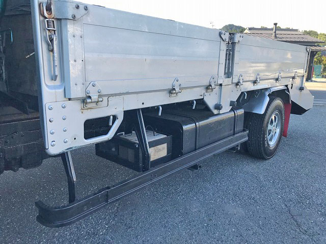 日野レンジャー回送車中型（4t）[写真16]