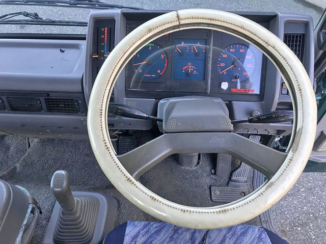 日野レンジャー回送車中型（4t）[写真34]