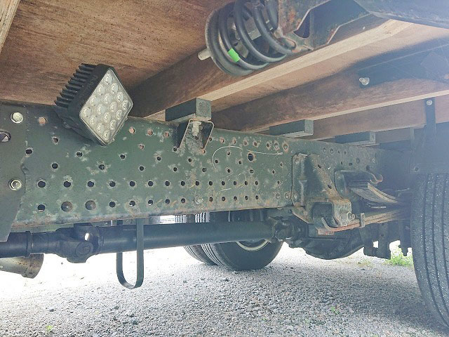 いすゞエルフ平ボディ小型（2t・3t）[写真12]