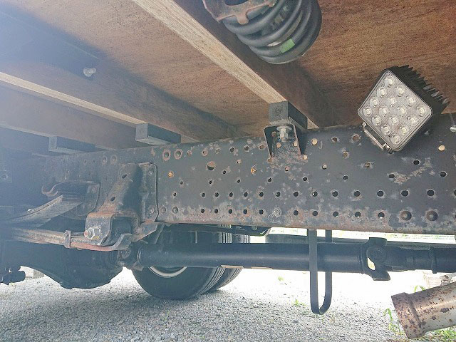 いすゞエルフ平ボディ小型（2t・3t）[写真13]