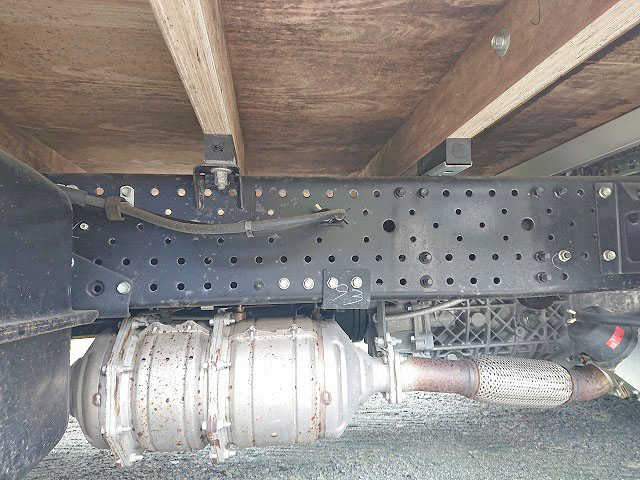 いすゞエルフ平ボディ小型（2t・3t）[写真14]