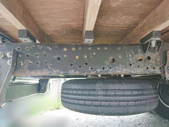 いすゞエルフ平ボディ小型（2t・3t）[写真15]